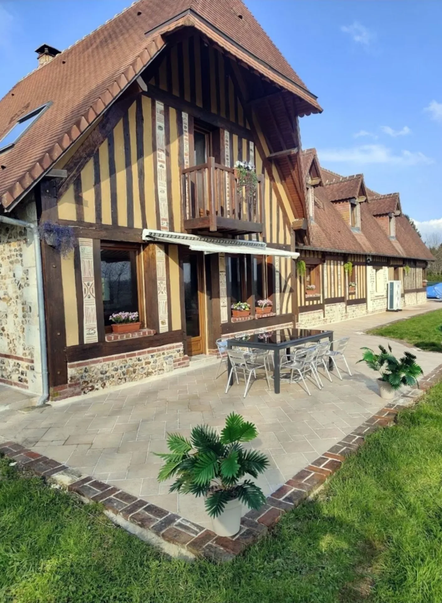 Gîte de groupe Domaine et Gîtes les 2 Vallées à Hellain — Domaine et Gîtes les 2 Vallées – Hellain, capacité 26 personnes