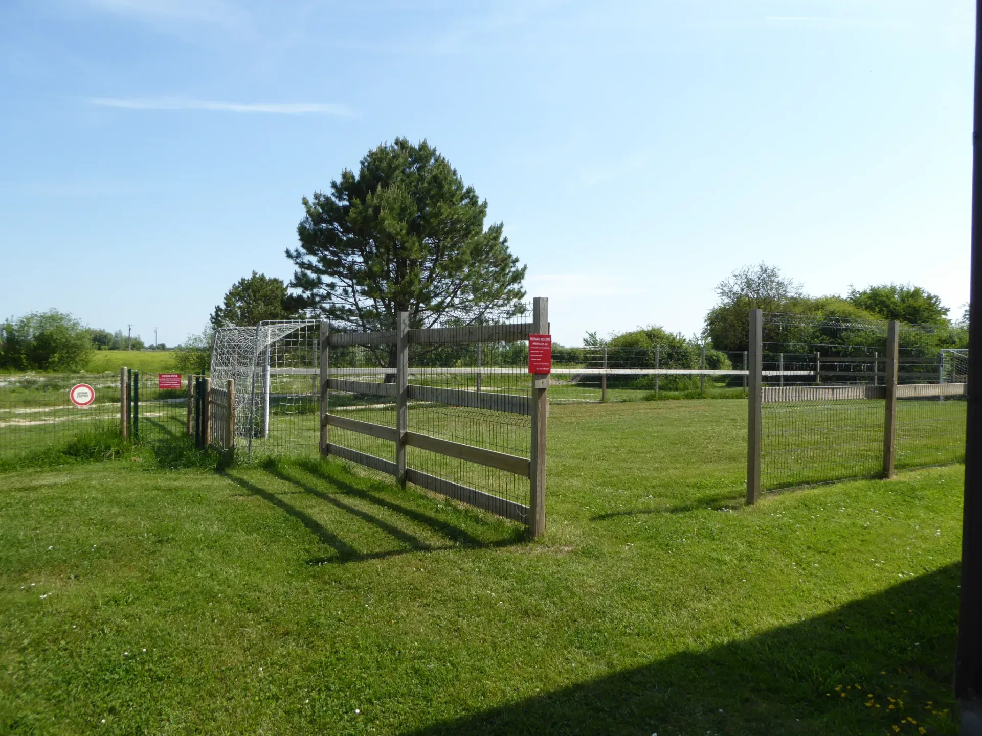 Terrain de foot du domaine