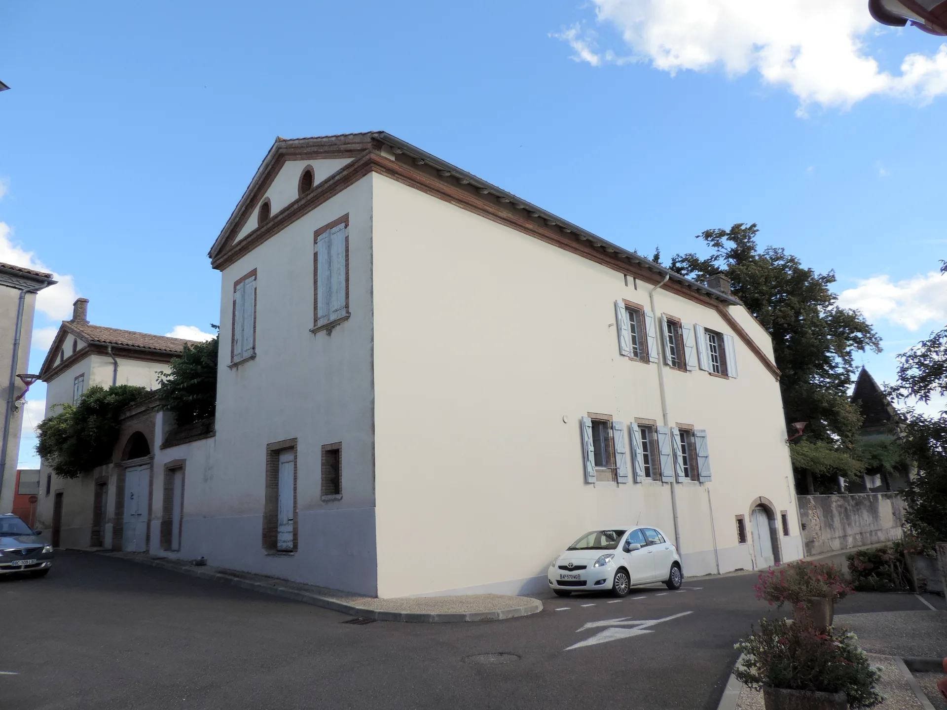 Gîte de groupe La Grande Maison Mirabelensis à Mirabel — Photo 1 de La Grande Maison Mirabelensis à Mirabel, capacité 15 personnes