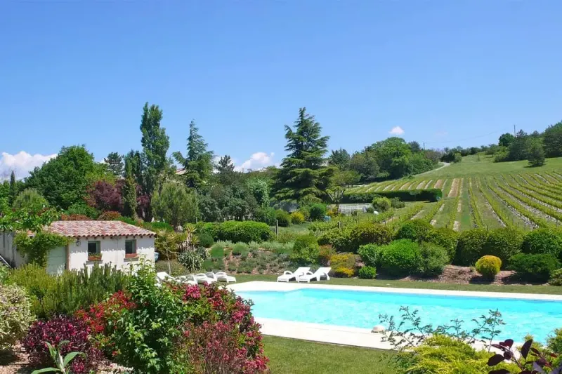 Photo 2 de Gîtes Les Cerisiers à Mirabel-et-Blacons