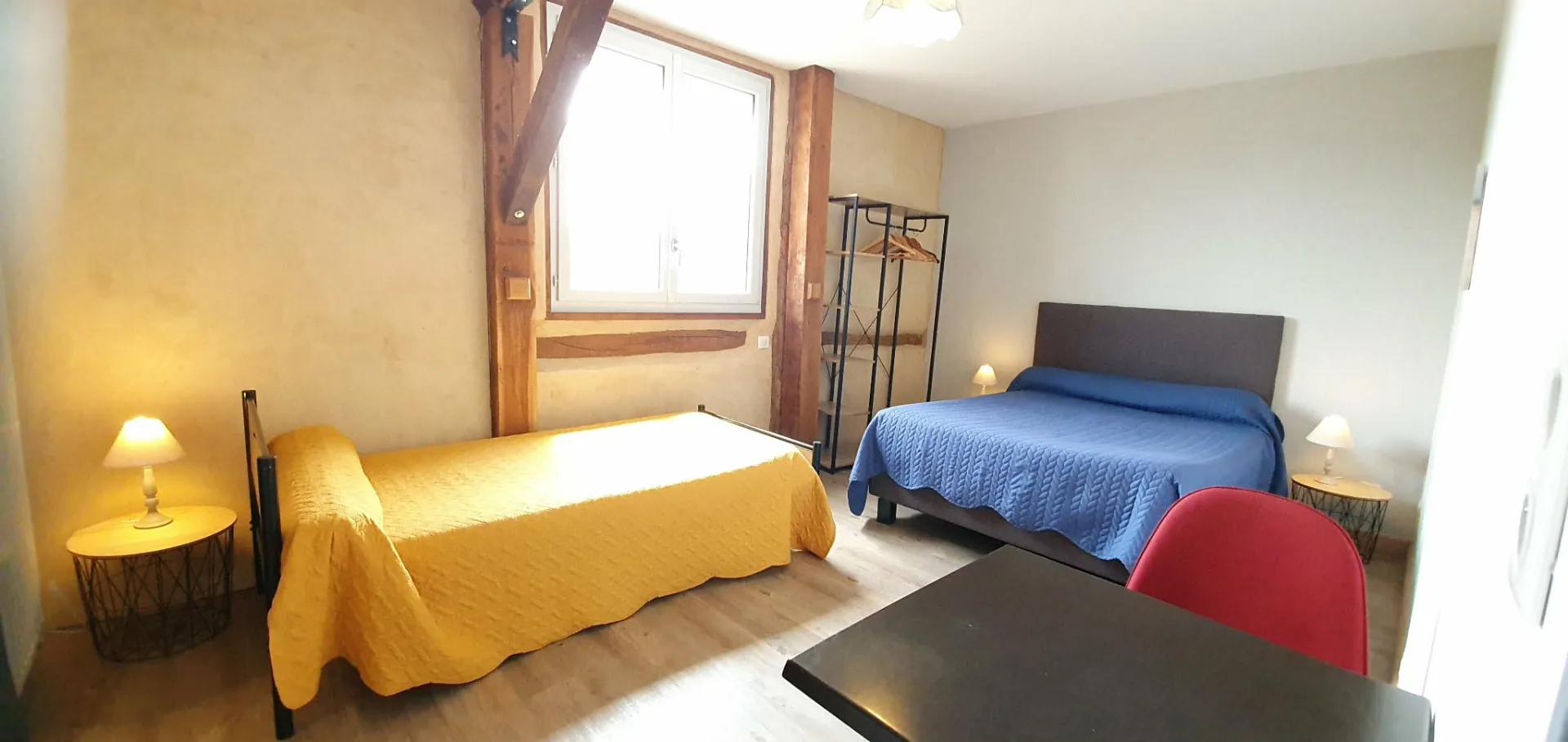 3ème chambre, lit 140x190 et lit 90x190 avec salle d'eau + WC privés