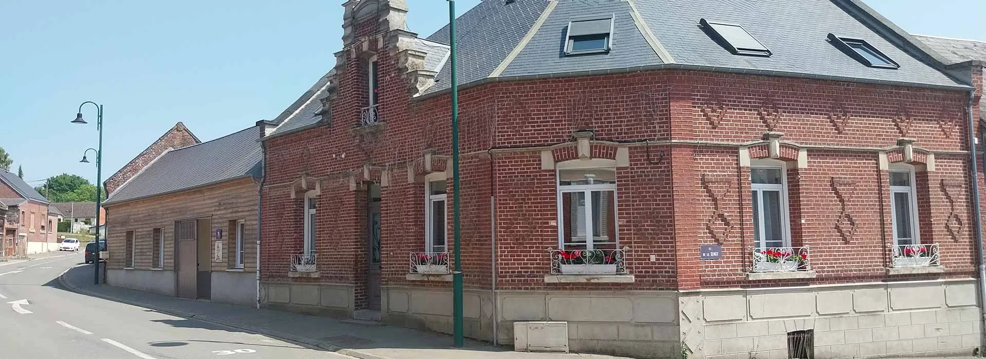 Gîte de groupe Maison Les Rainettes à Sailly-le-Sec — Photo 1 de Maison Les Rainettes à Sailly-le-Sec, capacité 24 personnes