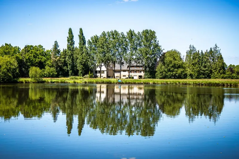 Photo 1 de Le Grand Gîte du Lac à Le Teilleul