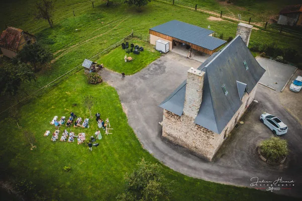 Gîte de groupe Gîte de la SiMaunière à Grandparigny — Photo 3 de Gîte de la SiMaunière à Grandparigny, capacité 28 personnes