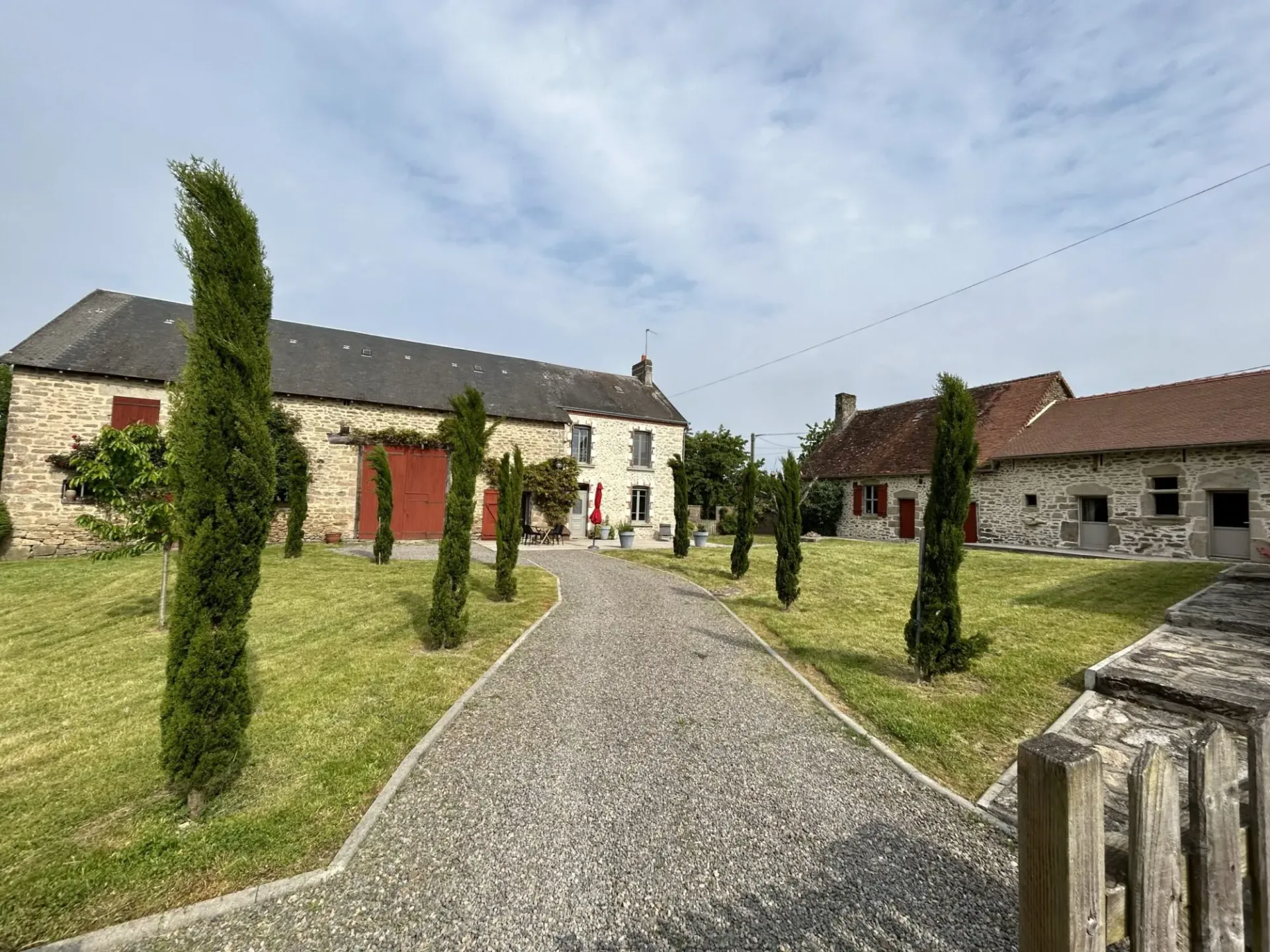 Gîte de groupe Gîte La Fileuse à Saint-Plantaire — Photo 1 de Gîte La Fileuse à Saint-Plantaire, capacité 17 personnes