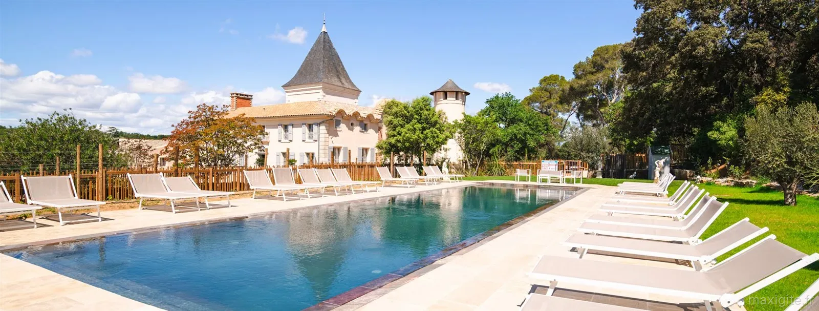 Gîte de groupe Château du Parc de Pézenas à Pézenas — Château du Parc de Pézenas – Pézenas, capacité 56 personnes