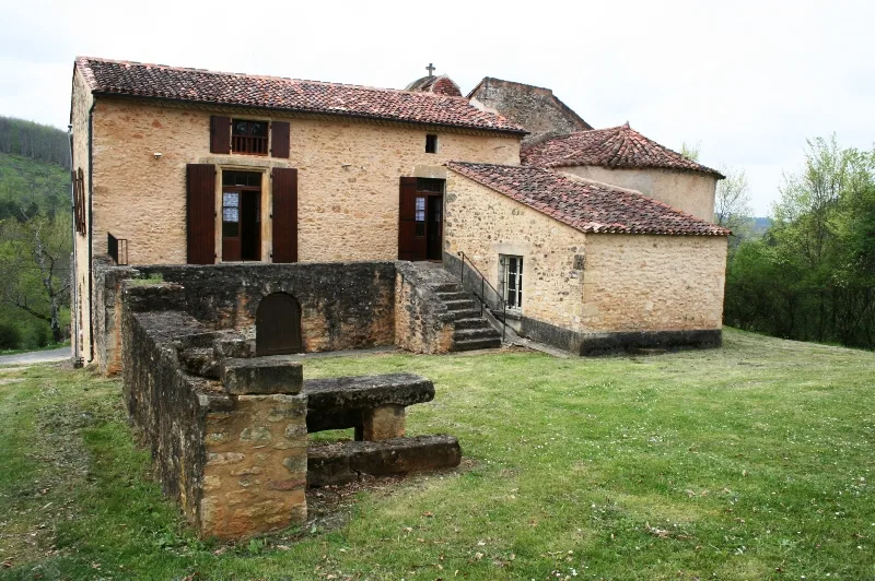Gîte de groupe Gîte d'Étape le Relais Vert à Saint-Pardoux-et-Vielvic — Photo 1 de Gîte d'Étape le Relais Vert à Saint-Pardoux-et-Vielvic, capacité 12 personnes