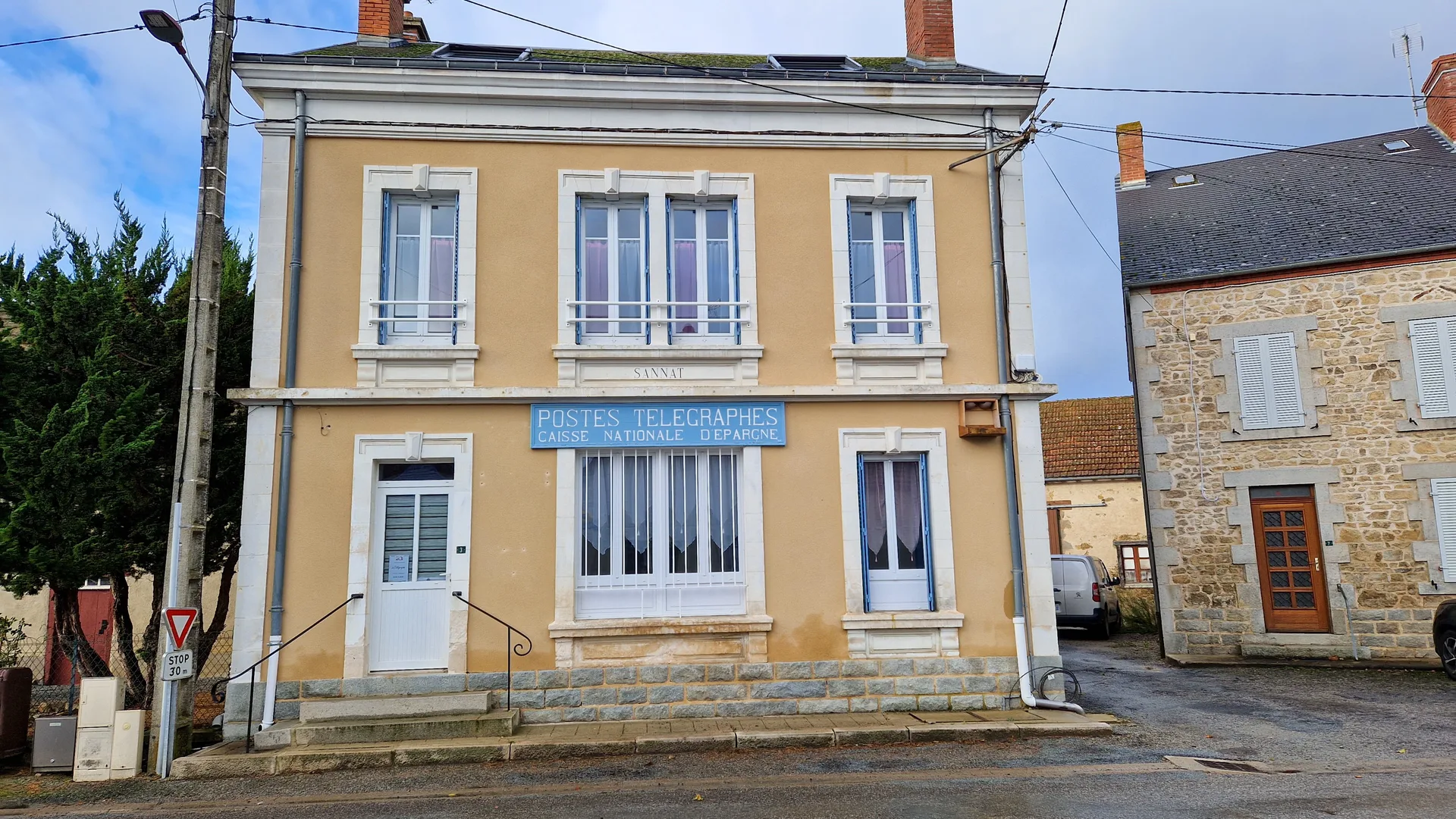 Gîte de groupe Gîte d'étape Le Télégraphe à Sannat — Photo 1 de Gîte d'étape Le Télégraphe à Sannat, capacité 14 personnes