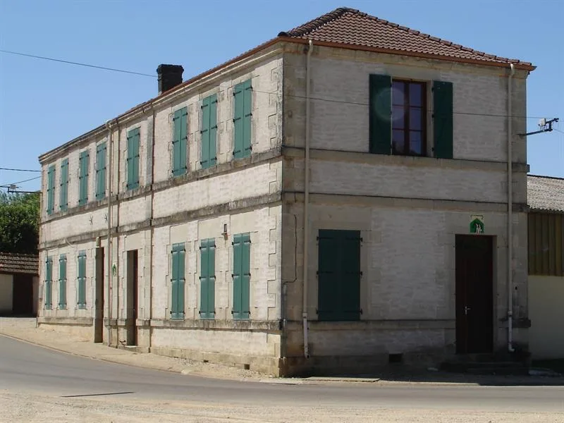Gîte de groupe Gîte de randonnée à Biencourt-sur-Orge — Photo 2 de Gîte de randonnée à Biencourt-sur-Orge, capacité 14 personnes