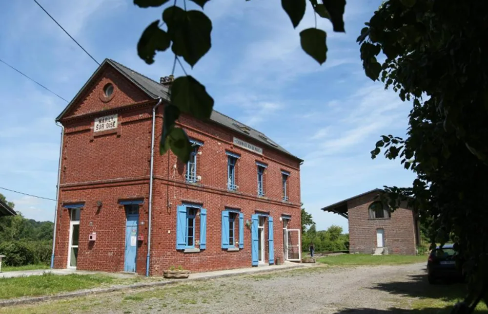 Gîte de groupe Les Pommes d'Or à Marly-Gomont — Photo 1 de Les Pommes d'Or à Marly-Gomont, capacité 15 personnes