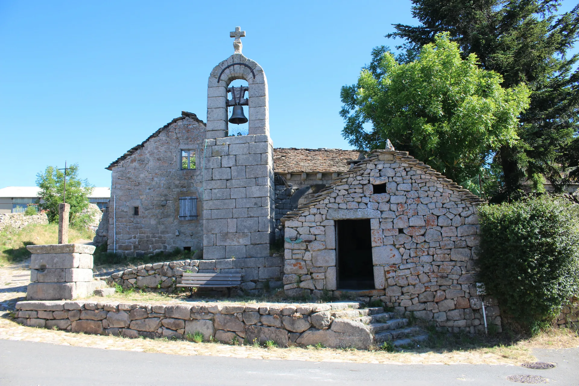 Gîte de groupe Gite De La Fage à Saint-Étienne-du-Valdonnez — Photo 1 de Gite De La Fage à Saint-Étienne-du-Valdonnez, capacité 14 personnes