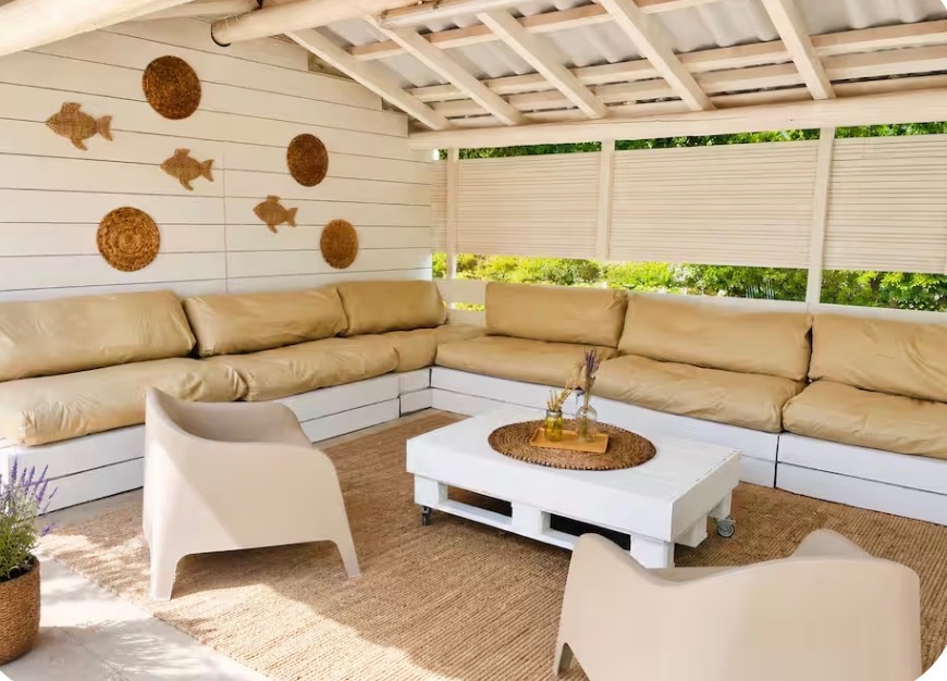 pool house