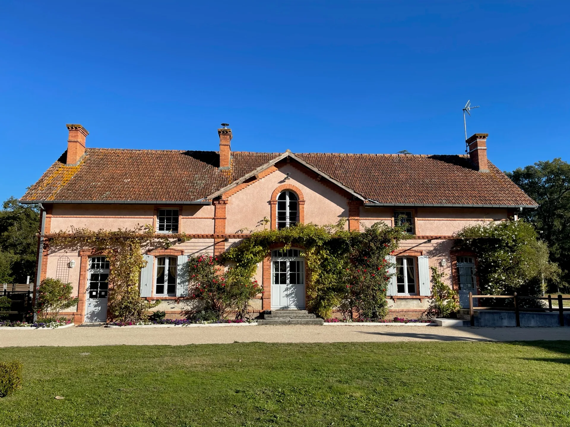 Gîte de groupe Haras de Garrypierre à Neung-sur-Beuvron — Photo 1 de Haras de Garrypierre à Neung-sur-Beuvron, capacité 15 personnes