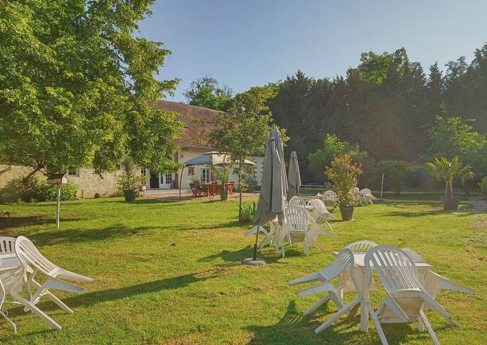 Gîte de groupe Domaine de Jaugy à Gièvres — Photo 1 de Domaine de Jaugy à Gièvres, capacité 40 personnes