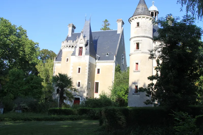 Photo 1 de Château de Coubloust à Vicq-sur-Nahon