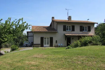 Gîte de groupe Gite de Groupe La Ferraz à La Chapelle-de-Surieu — Photo 1 de Gite de Groupe La Ferraz à La Chapelle-de-Surieu, capacité 15 personnes