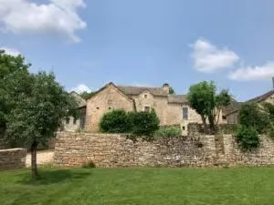 Gîte de groupe Gîte de la Fontaine à Séverac-le-Château — Photo 1 de Gîte de la Fontaine à Séverac-le-Château, capacité 12 personnes
