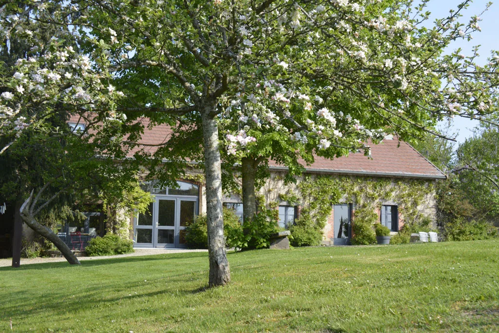 Gîte de groupe Les Gites du Berger à Saint-Georges-de-Mons — Photo 1 de Les Gites du Berger à Saint-Georges-de-Mons, capacité 50 personnes