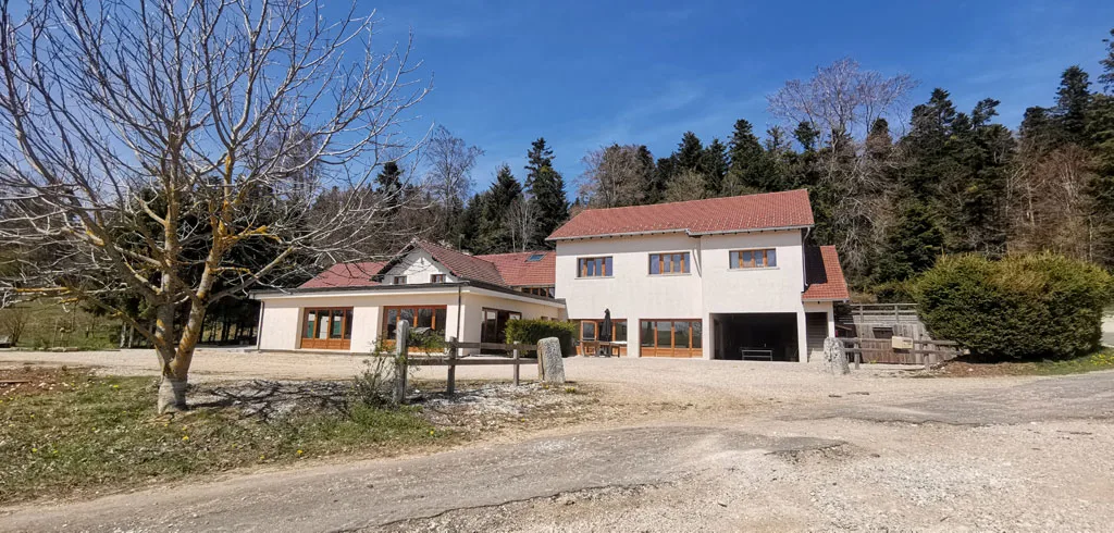 Gîte de groupe Gîte sur la Baume à Belleherbe — Photo 1 de Gîte sur la Baume à Belleherbe, capacité 50 personnes