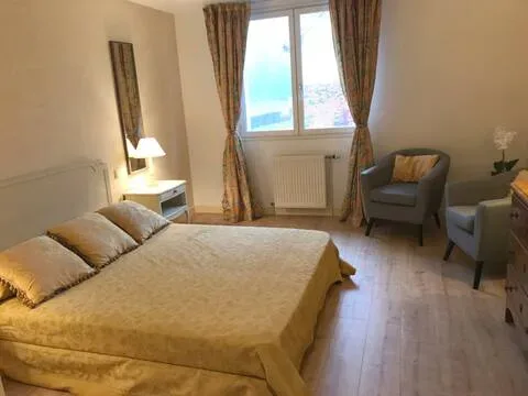 Ancienne Auberge des Brizards – Quarré-les-Tombes