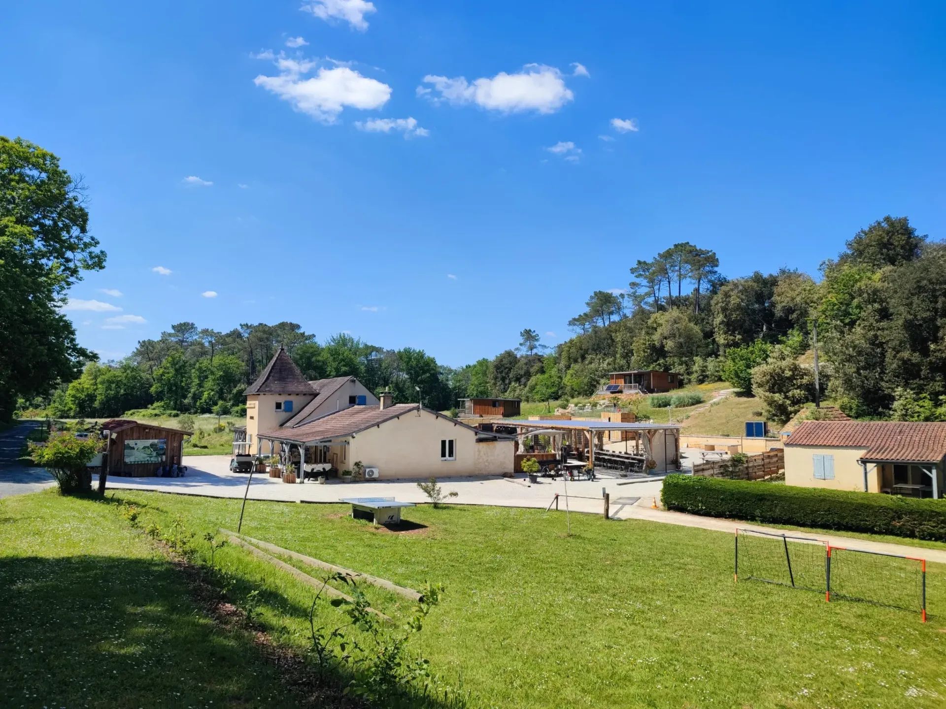 Au Creux des Arbres – Carsac-Aillac - espace commun