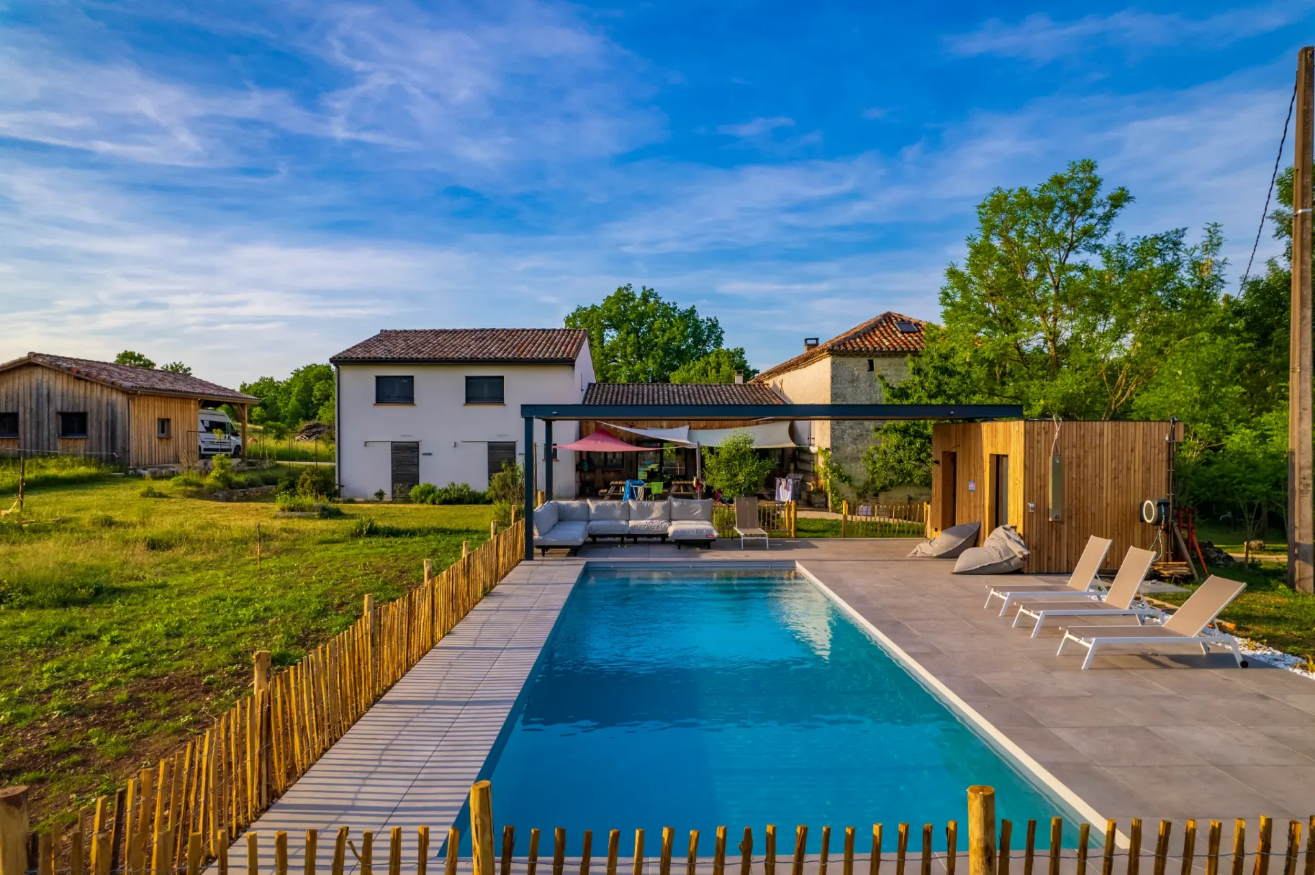 Gîte de groupe Gîte de Poudally à Lalbenque — Gîte de Poudally – Lalbenque, capacité 32 personnes