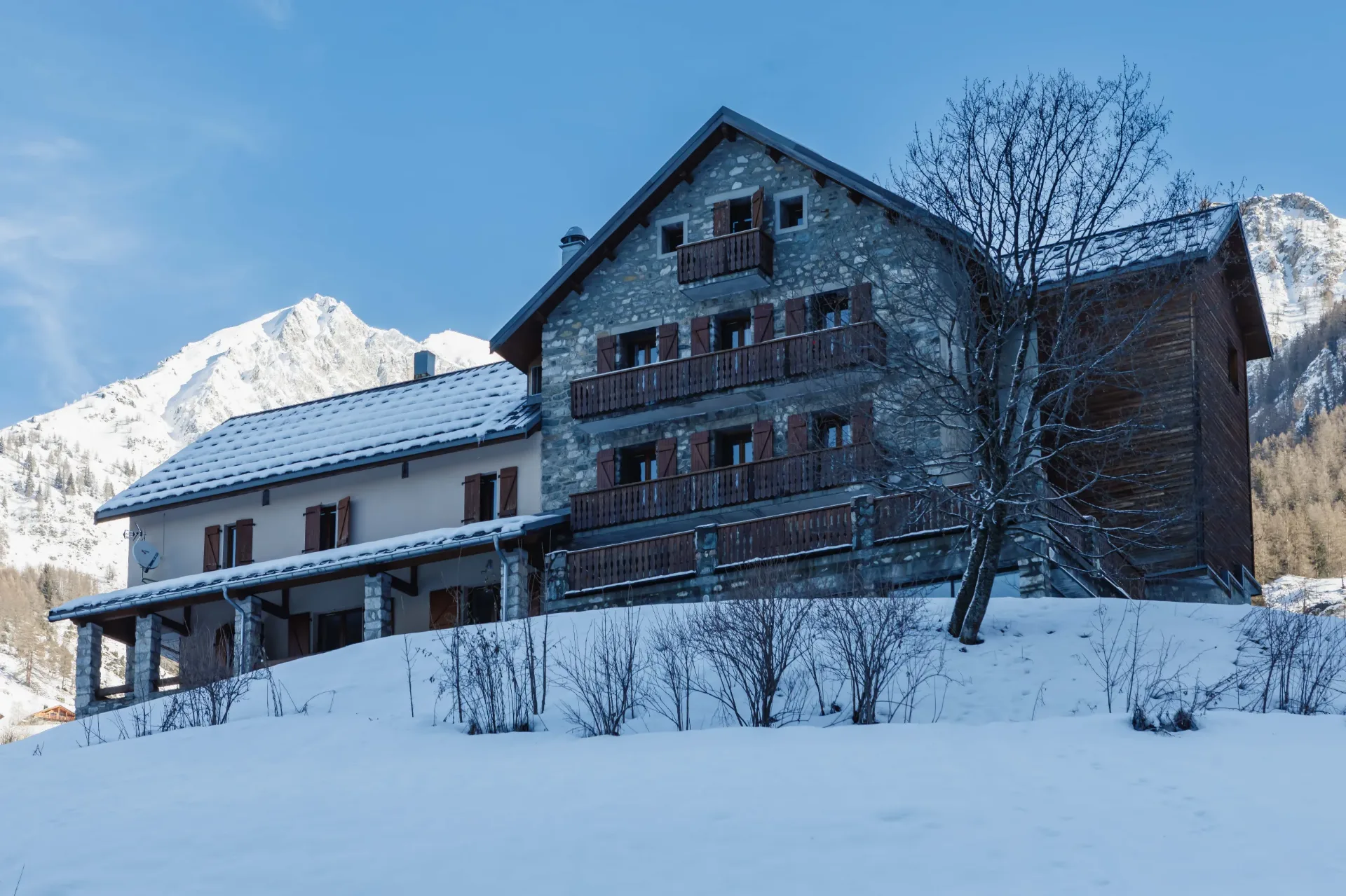 Gîte de groupe Chalet du Bon Air à Peisey-Nancroix — Chalet du Bon Air – Peisey-Nancroix, capacité 60 personnes