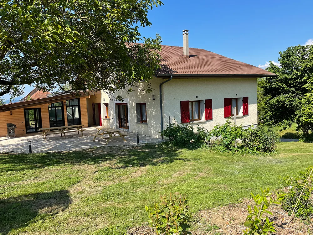 Gîte de groupe A l'ombre du noyer à Traize — Photo 2 de A l'ombre du noyer à Traize, capacité 15 personnes