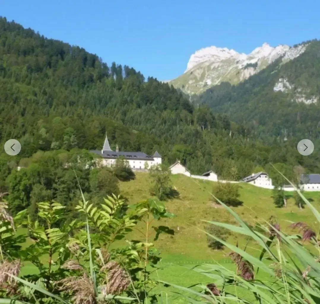 L'abbaye de Tamié, à proximité du Chalet Sainte Humbeline – Plancherine