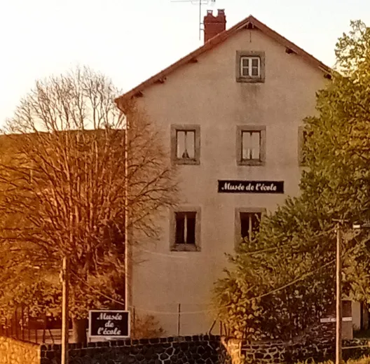 Photo 1 de Gite du Musée de l'École à Le Monastier-sur-Gazeille