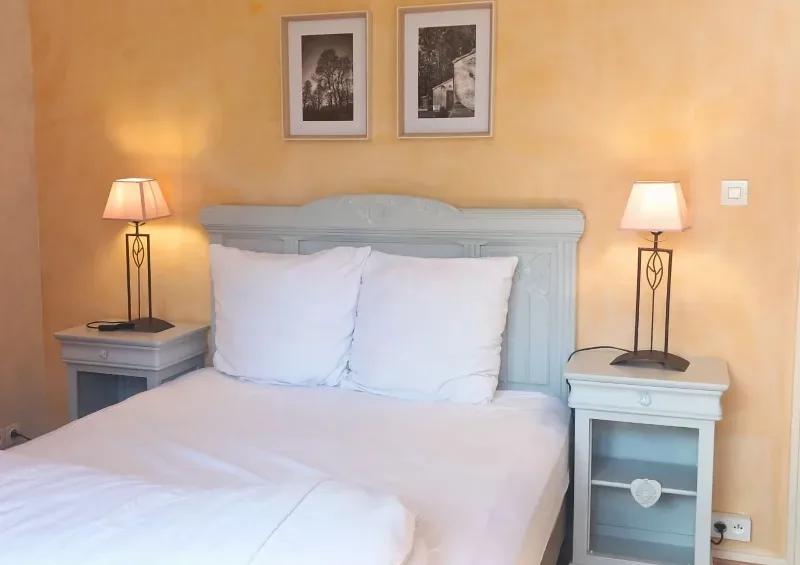 Chambre double confortable du Gîte La Minoterie