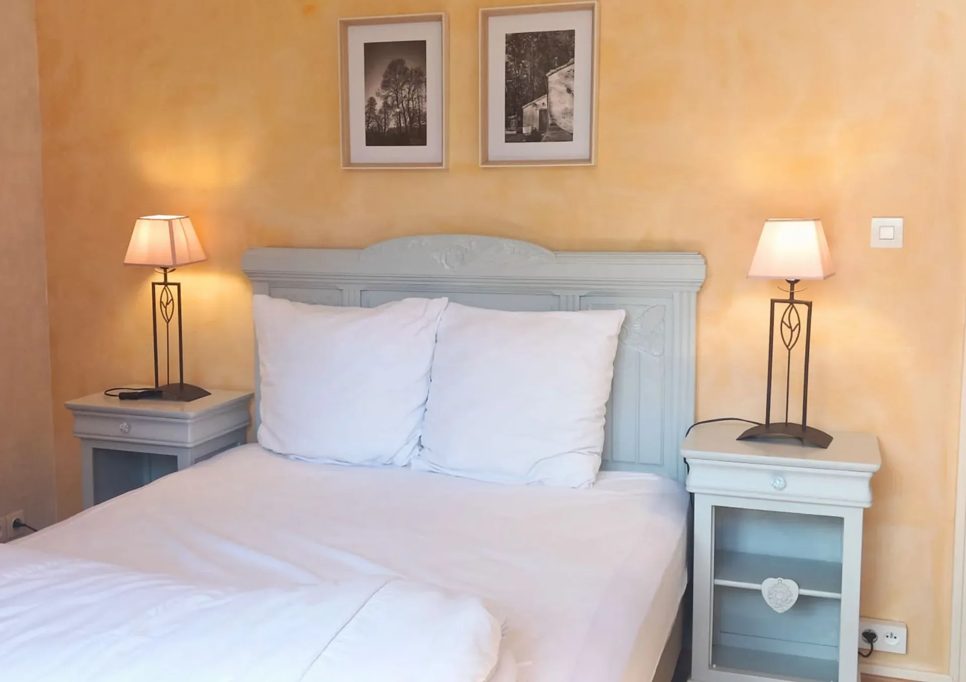 Chambre double confortable du Gîte La Minoterie