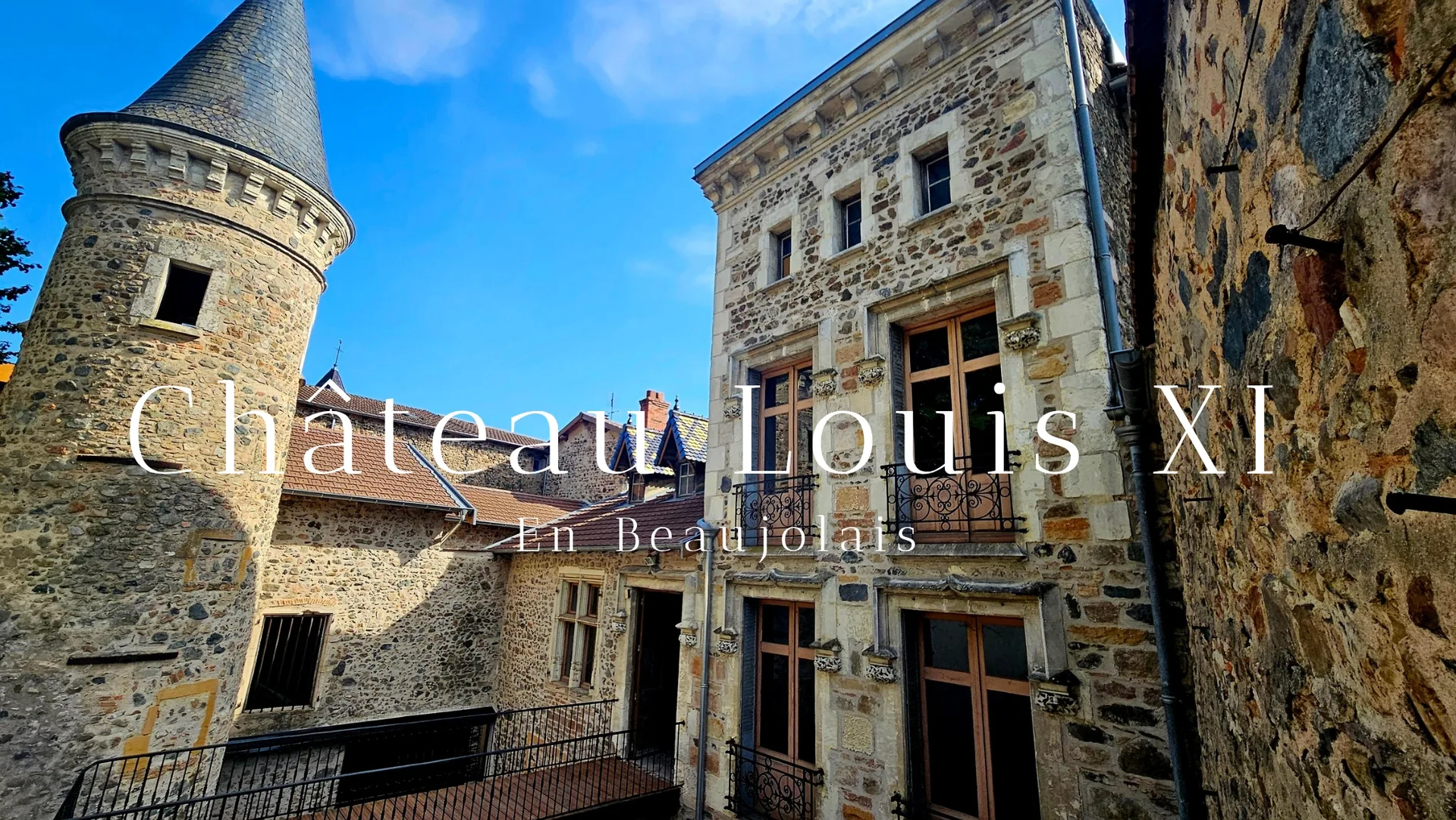 Gîte de groupe Château Louis XI - Le Logis Royal à Beaujeu — Photo 2 de Château Louis XI - Le Logis Royal à Beaujeu, capacité 70 personnes