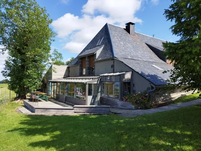 Photo 1 de Gîte de la Poucinière à Saint-Sauves d'Auvergne