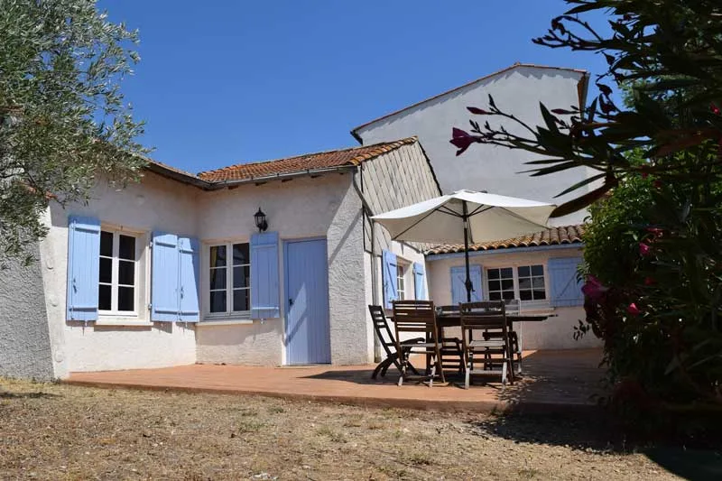 Gîte de groupe Hameau Montplaisir à Béziers — Photo 1 de Hameau Montplaisir à Béziers, capacité 36 personnes