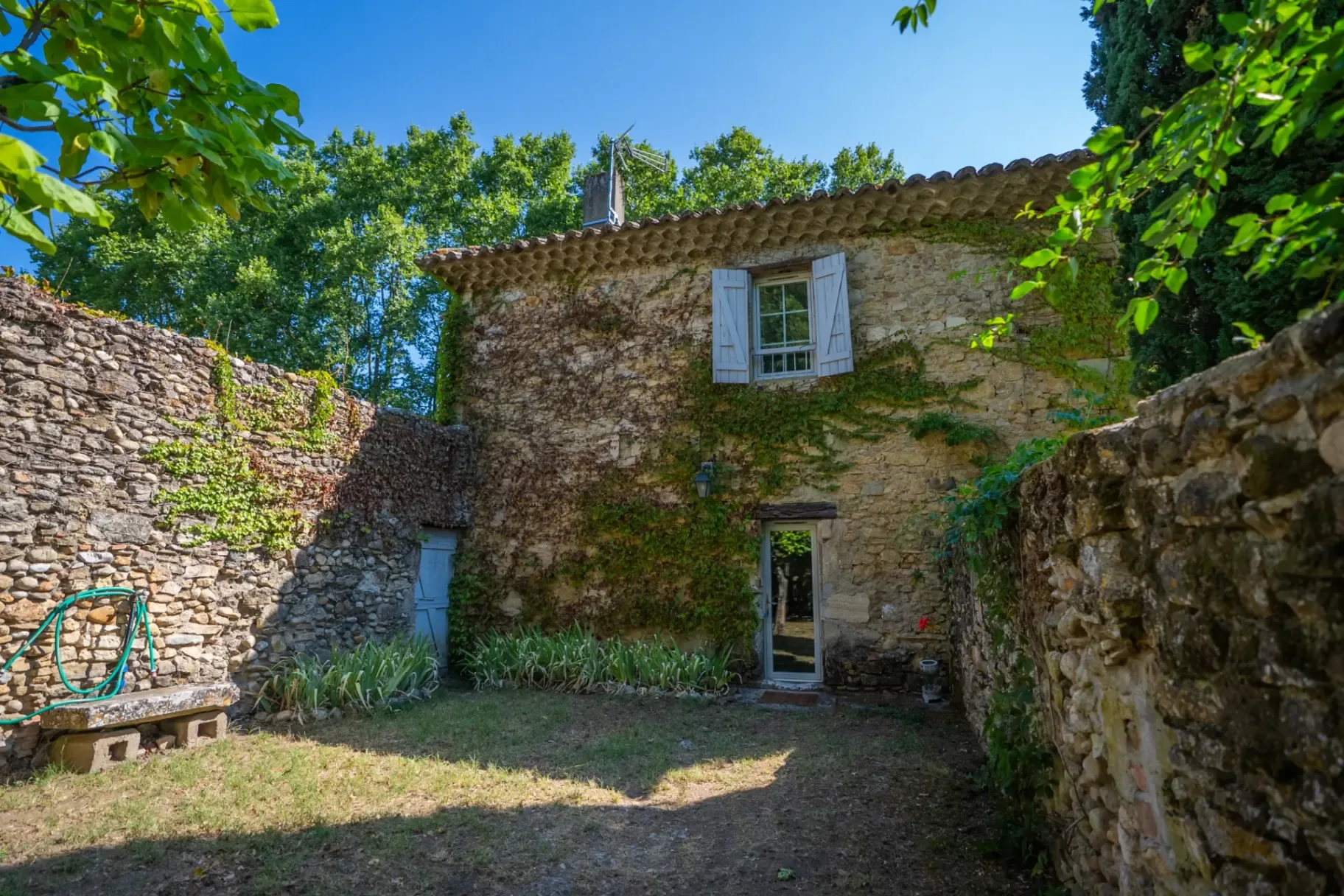 Le Domaine de Lamartine – Gîte RAMONA