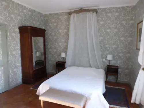 Chambre d'hôtes "La tour", Domaine de Lamartine à Pont-Saint-Esprit