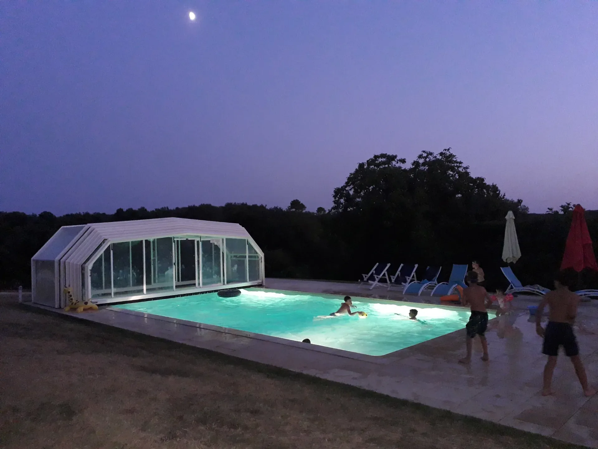 PERIGOURDINE DE CHARME – Piscine 1
