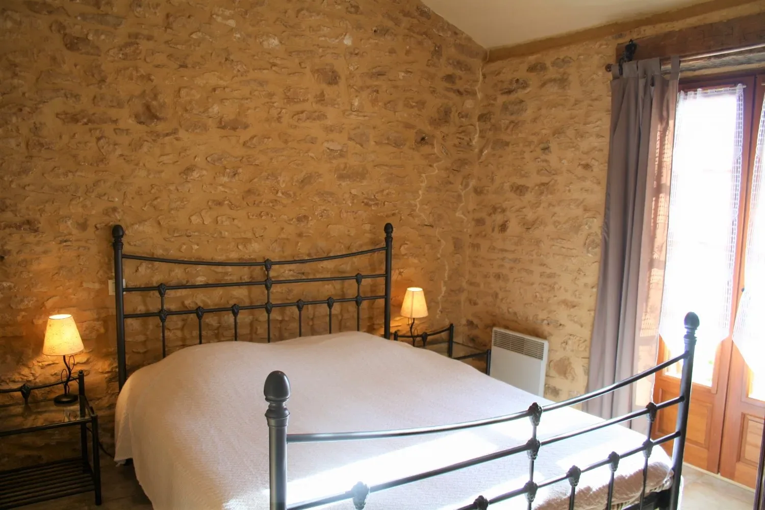 PERIGOURDINE DE CHARME – Castels