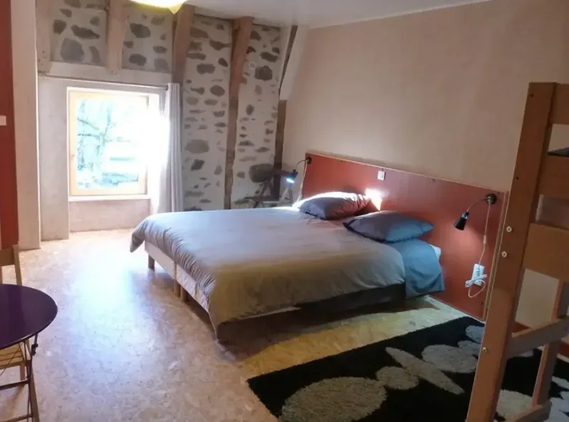 Une chambre de 3 pouvant être convertie en chambre double.