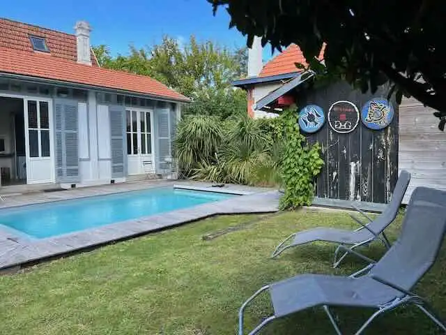 Gîte de groupe Le Parador Vert à Saint-Victor-la-Rivière — Le Parador Vert – Saint-Victor-la-Rivière, capacité 62 personnes