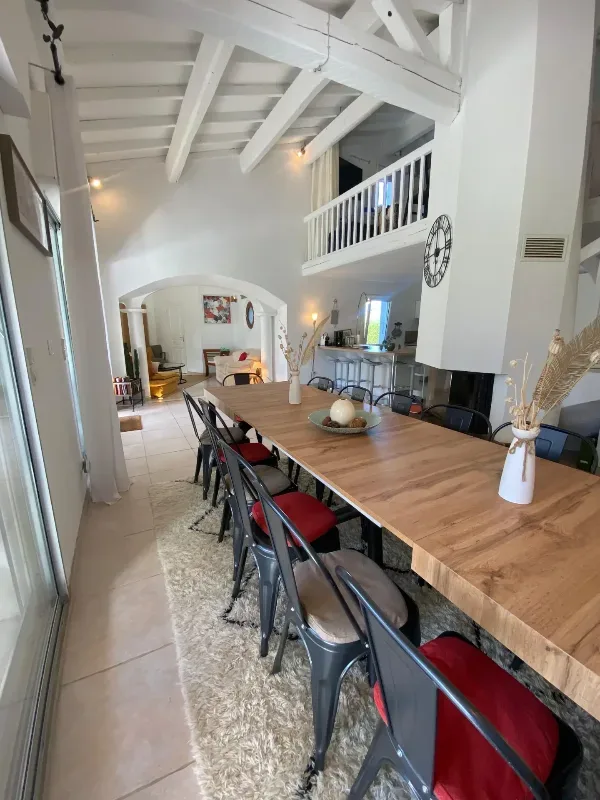 Double salon salle à manger avec cheminée