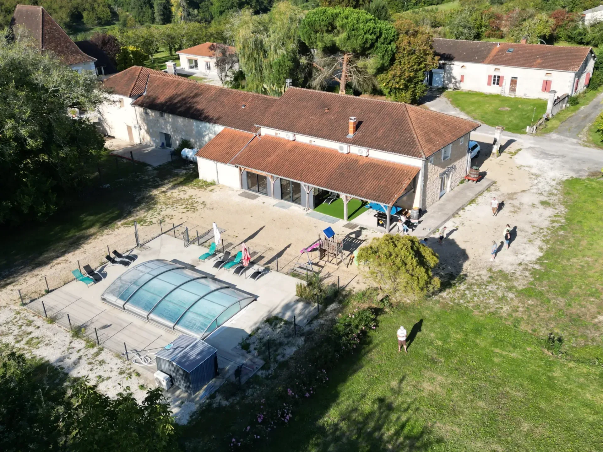 La Bergerie 15 pers côté piscine