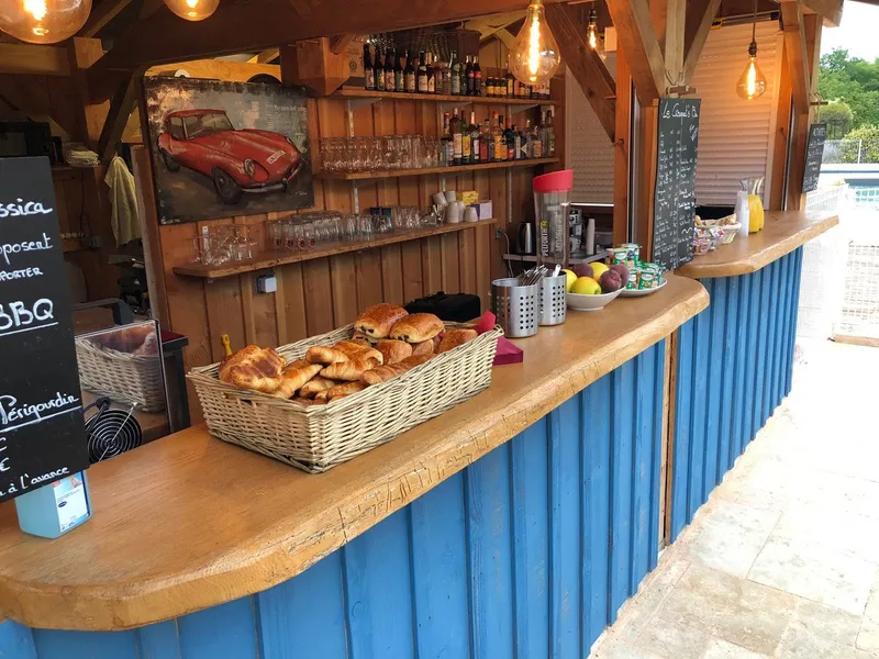 Bar et bistrot du Domaine des Crouquets en Périgord