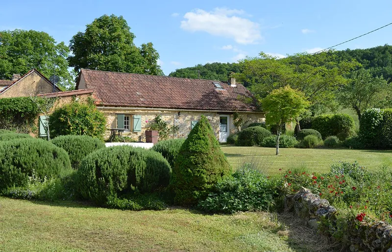 Vue du Domaine des Crouquets en Périgord Noir, village de gîtes privatisable