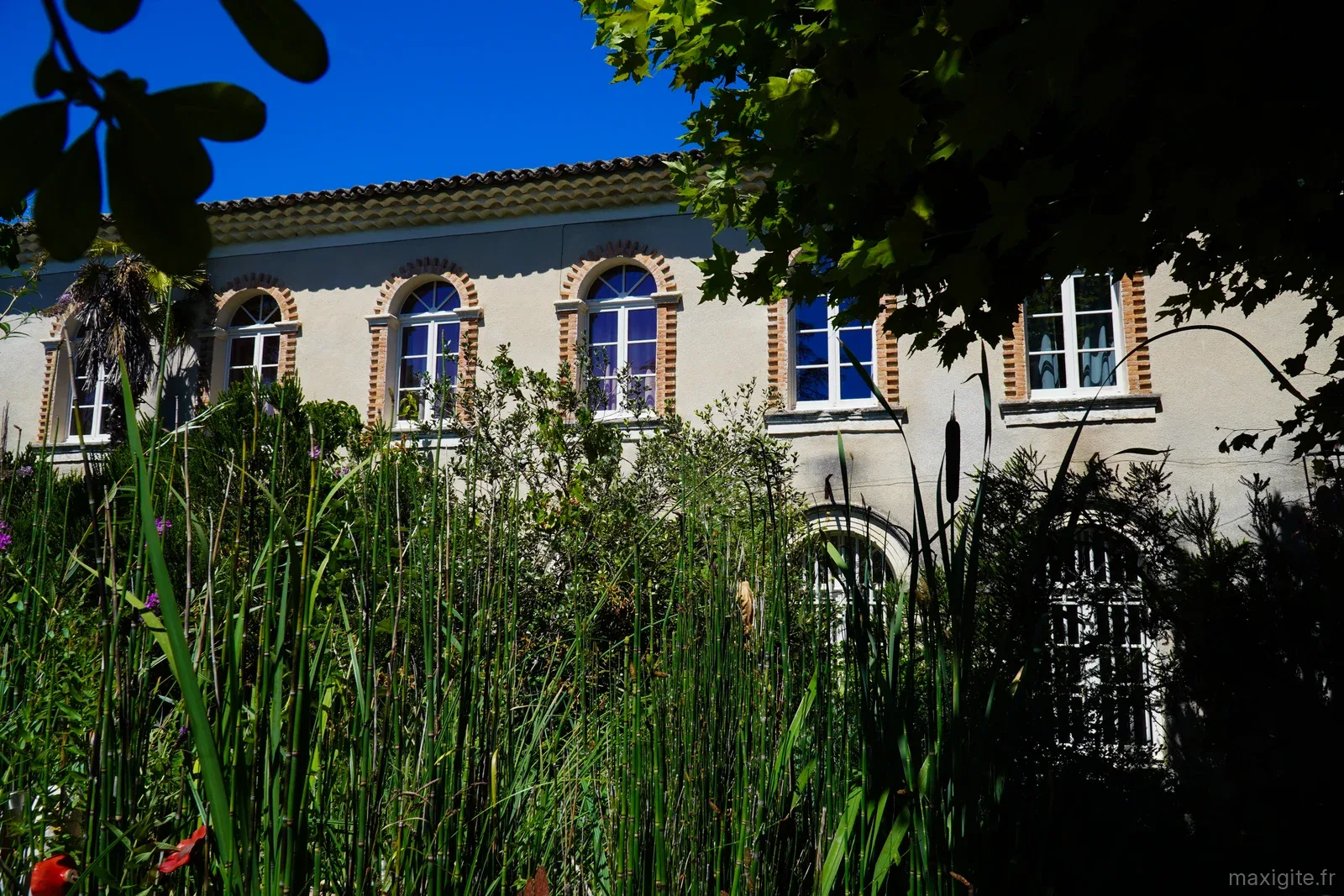 Gîte de groupe La Magnanarié à Villedieu — La Magnanarié, ancien moulinage de soie reconverti en gîte de groupe, Villedieu (84), capacité 60 personnes