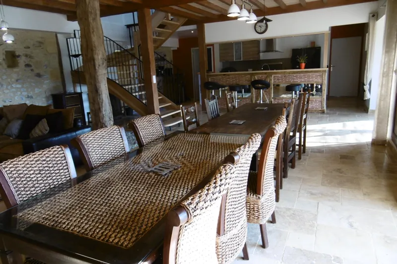 La Grange de la Braude, Dordogne — grande pièce de vie 95 m² avec cuisine