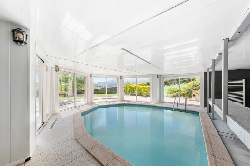 Piscine intérieure 23 m² chauffée toute l'année — Villa Gentiane Alsace