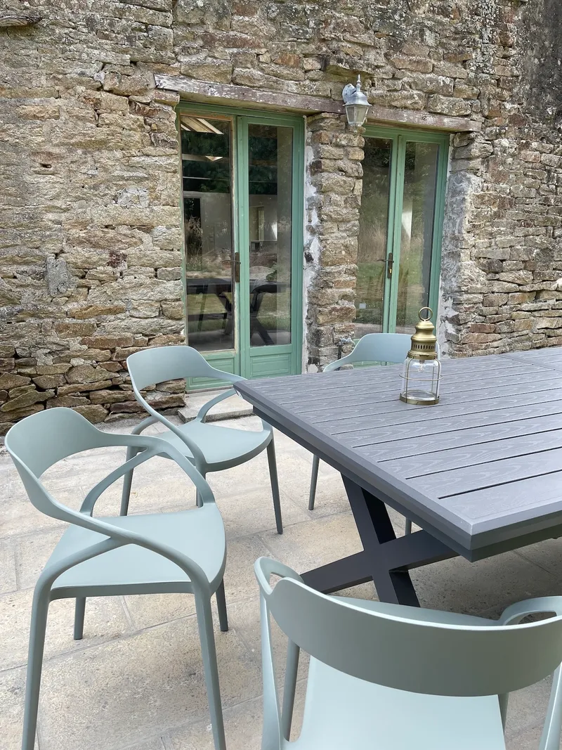 Salon avec poêle à bois — La Maison Rosporden, gîte de groupe Bretagne