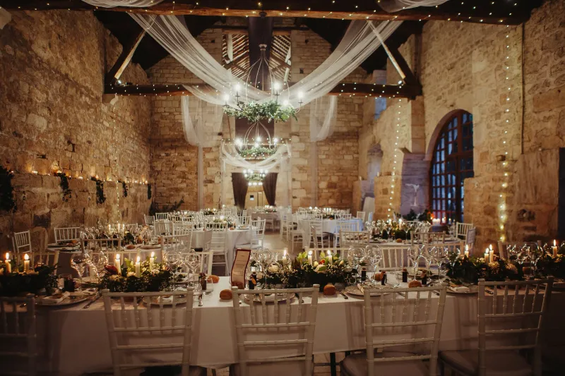 Mariage à l'Abbaye du Val des Choues, cadre médiéval pour les réceptions en Côte-d'Or
